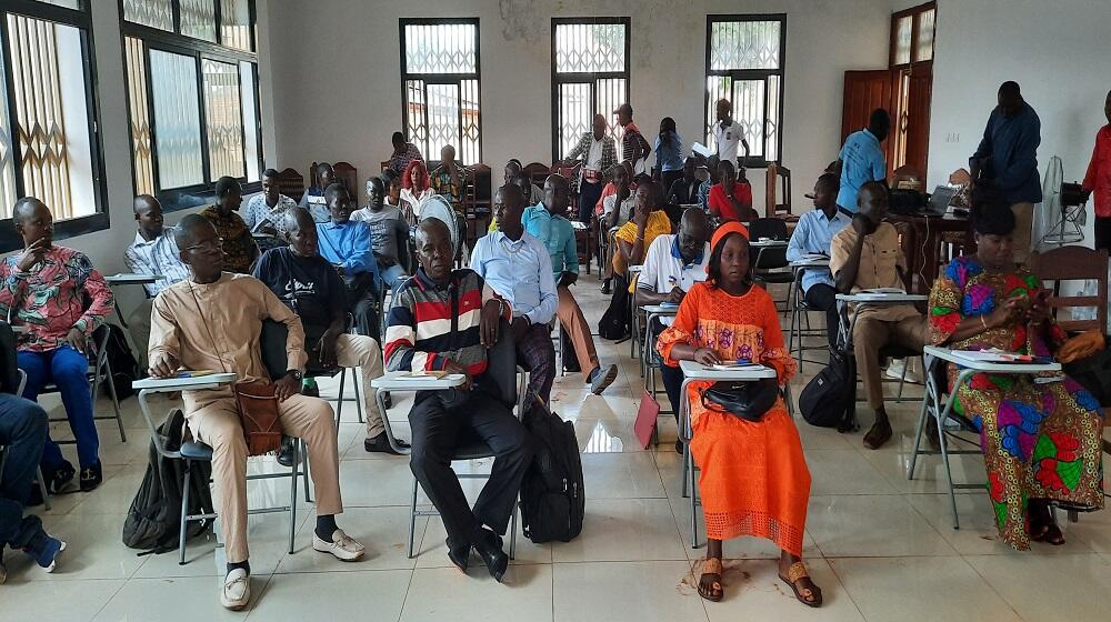 Formation des agents enquêteurs dans la collecte des données.