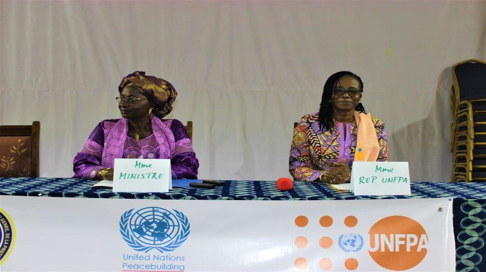 De gauche à droite: Mme Margueritte RAMADAN, Ministre de la PGPFFE et Dr Edwige ADEKAMBI, Représentante a.i de UNFPA