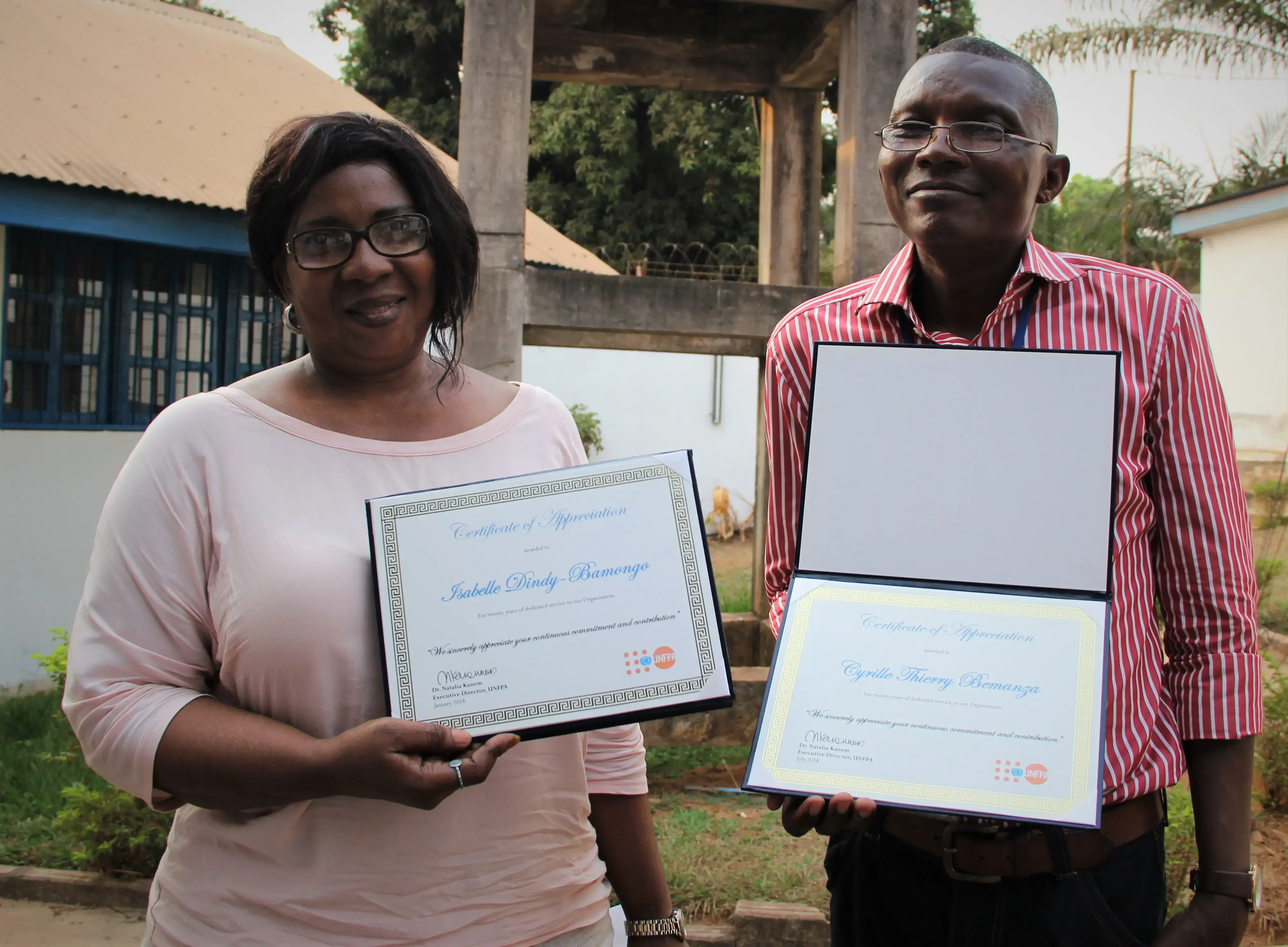 Remise de certificat d’appréciation de 20 ans de service 